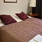Vakantiehuis Spacious 4br Saerkilahti